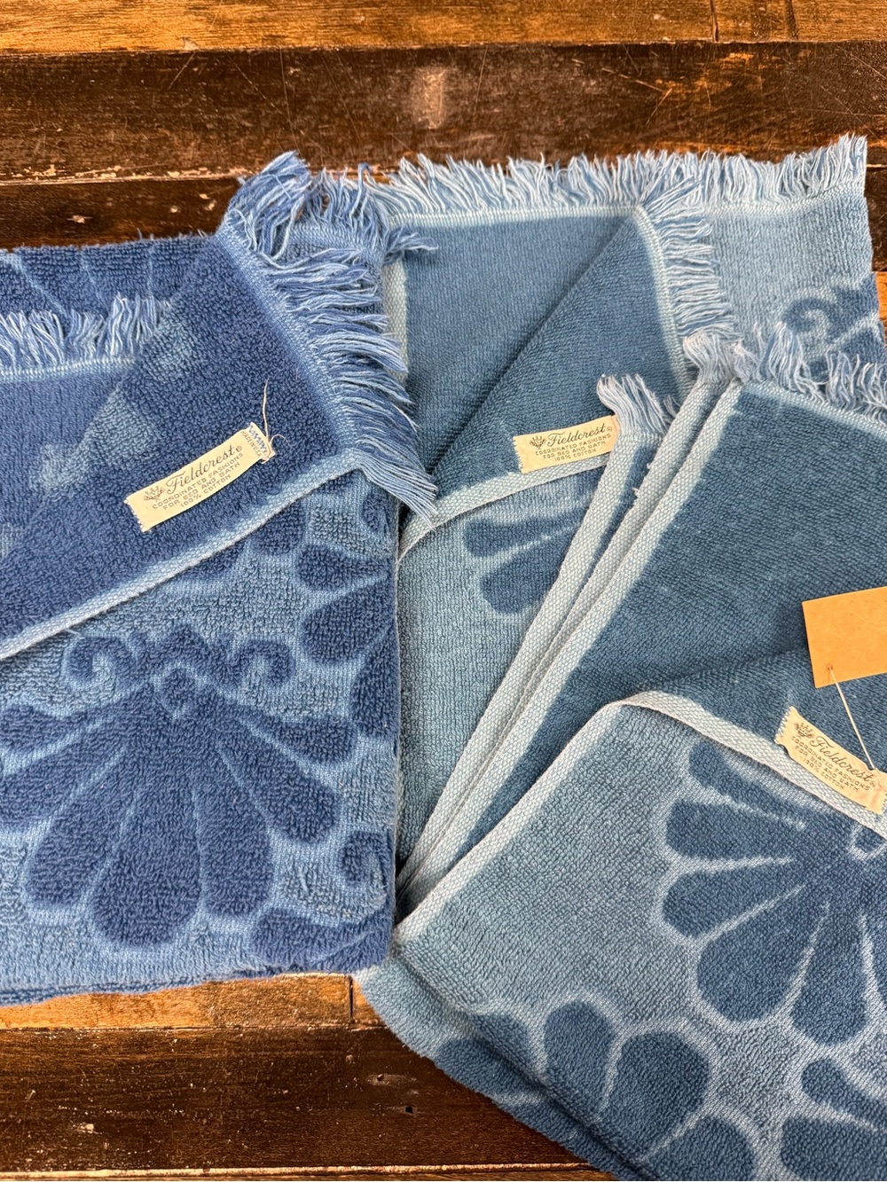 Vintage Fieldcrest Blue  Towel Set 3pc
Sculpted Cotton 1 Bath & 2 Hand Towels